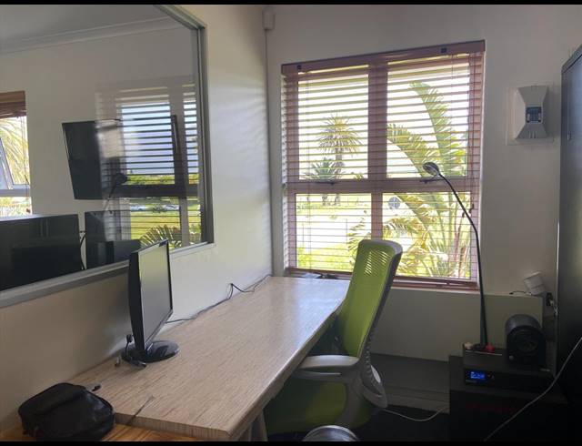 65M² OFFICE TO LET IN TOKAI
